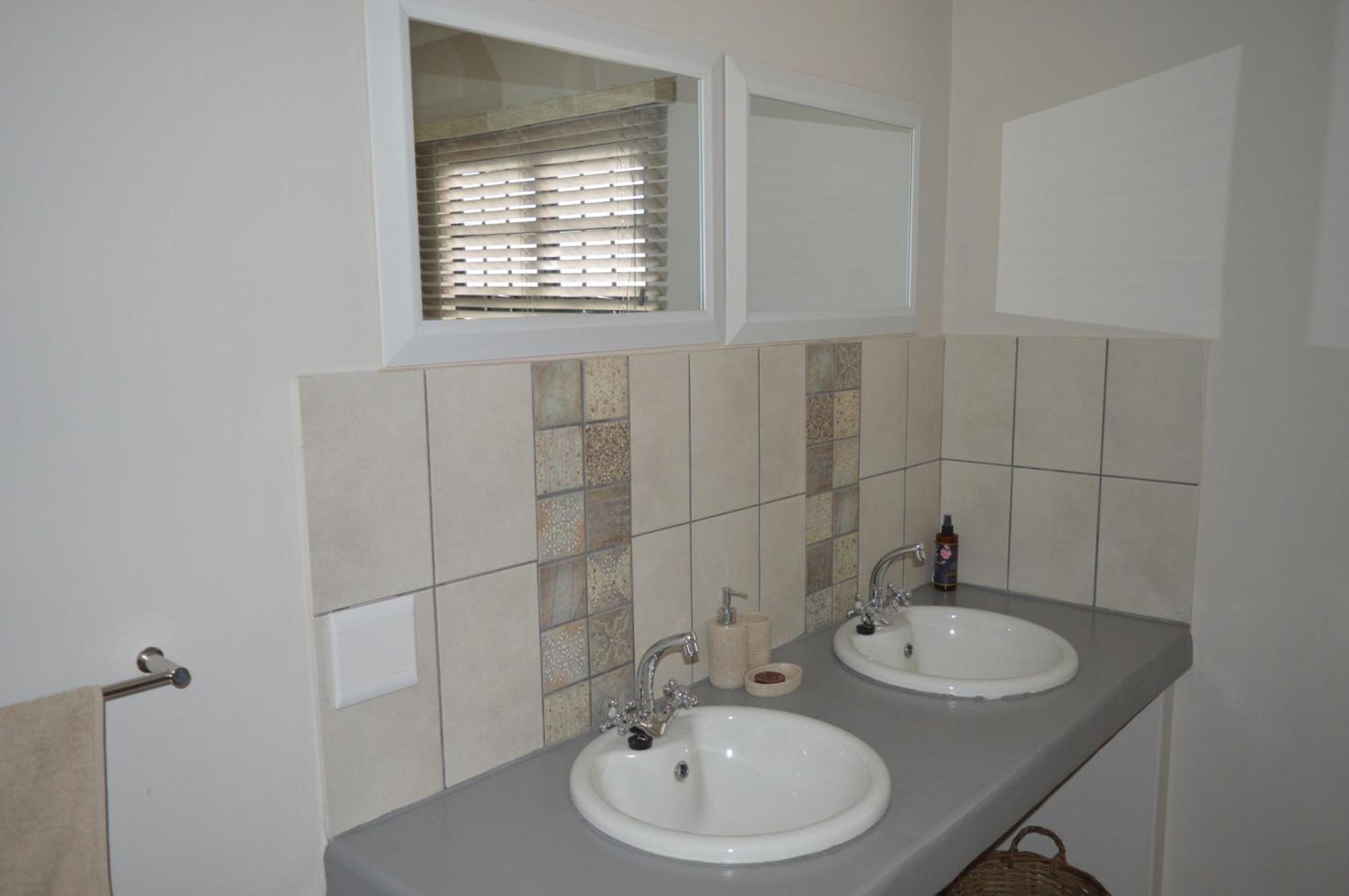 Mayfair Farm * Oudtshoorn